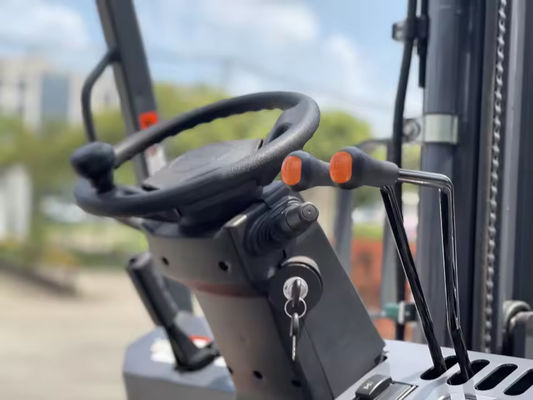 Venta de carretillas elevadoras de 5 toneladas con motor japonés