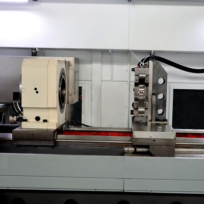 Torno CNC hidráulico XDEM SCK160-3000 con centro de torneado de doble husillo
