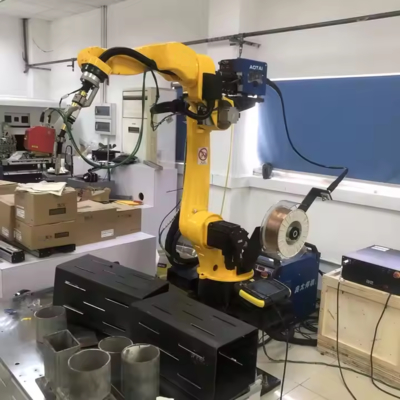 Brazo robótico industrial de 6 ejes con 10 kg de carga útil y 1700 mm de alcance, soldadura MIG automática de acero inoxidable, manipulador de soldadura robótica de 6 ejes