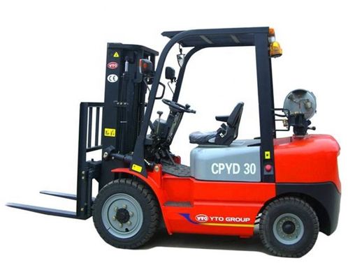 Carretilla elevadora de la impulsión de la rueda de YTO 4, 10km/H 3 Ton Forklift With Gasoline Engine
