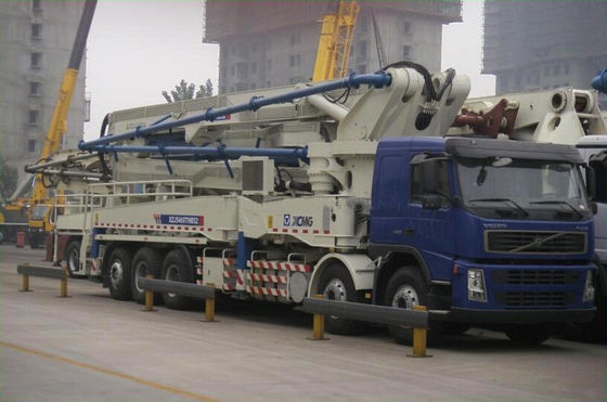 maquinaria de construcción de carreteras del camión de la bomba concreta de 1800r/Min los 52m