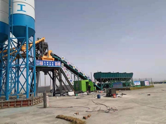 Metro de procesamiento por lotes por lotes concreto móvil de la planta 60cubic de XDEM HZS60 por hora